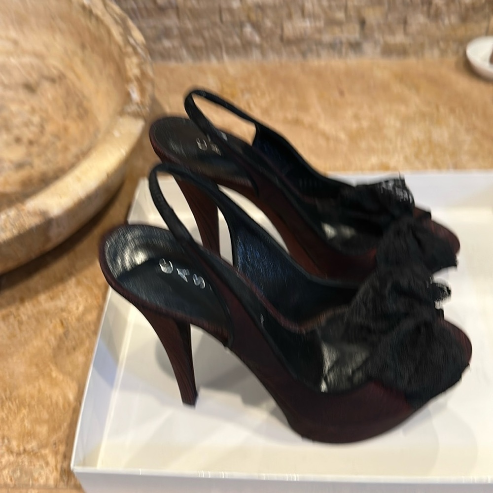 Casadei deep Burgundy high Heels with black Lace Bows / Made in Italy - Picture 3 of 10